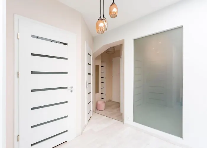 Luxurious Karoly In The Heart Of *
